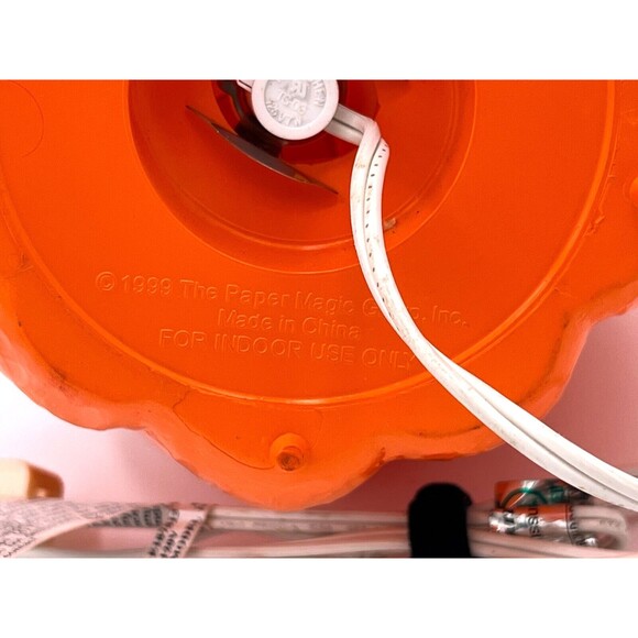 Disney 1999 Winnie The Pooh Halloween Blow Mold BOO Pumpkin Light Up Vintage EUC - Picture 7 of 16